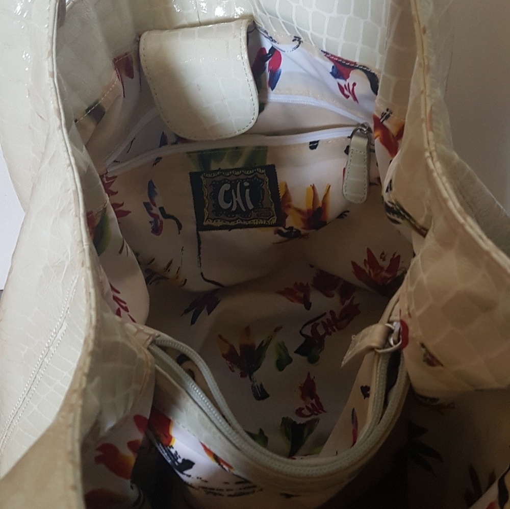 Handbag - Picture 7 of 8